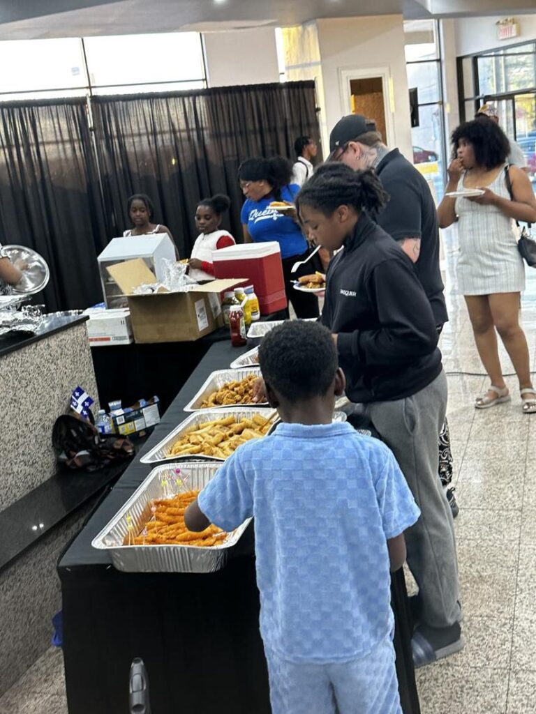 FN-10 · Les enfants aussi étaient de la fête